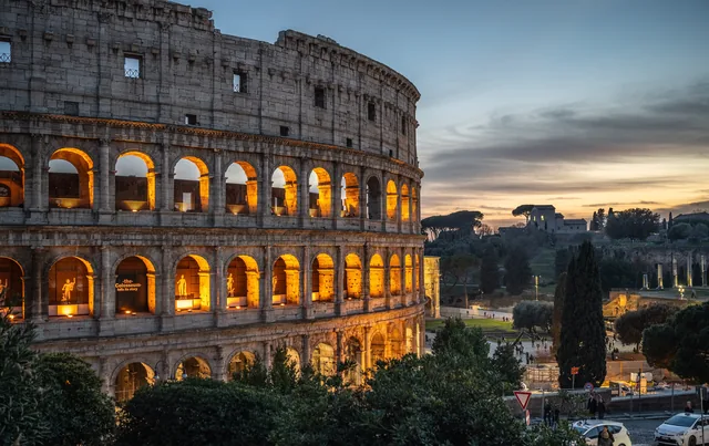 El Coliseo de Roma, una de las cuatro ciudades del tour Europa Clásica